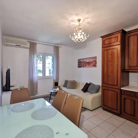 Apartment Lionel